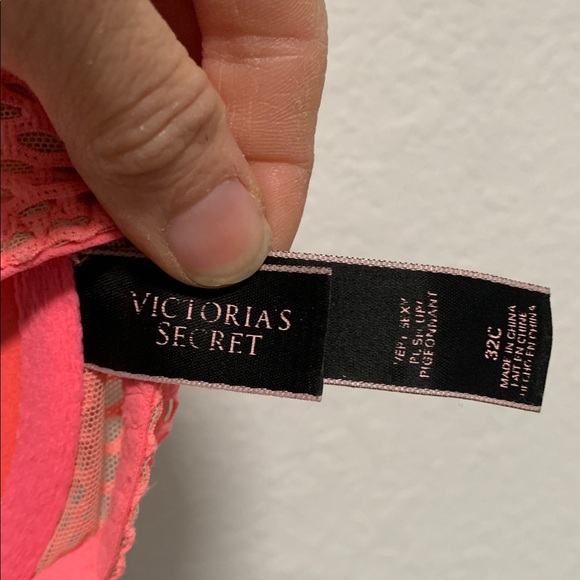 Victoria’s Secret Very Sexy Push Up Pink Fishnet Mesh Bra Size 32C - Picture 5 of 5